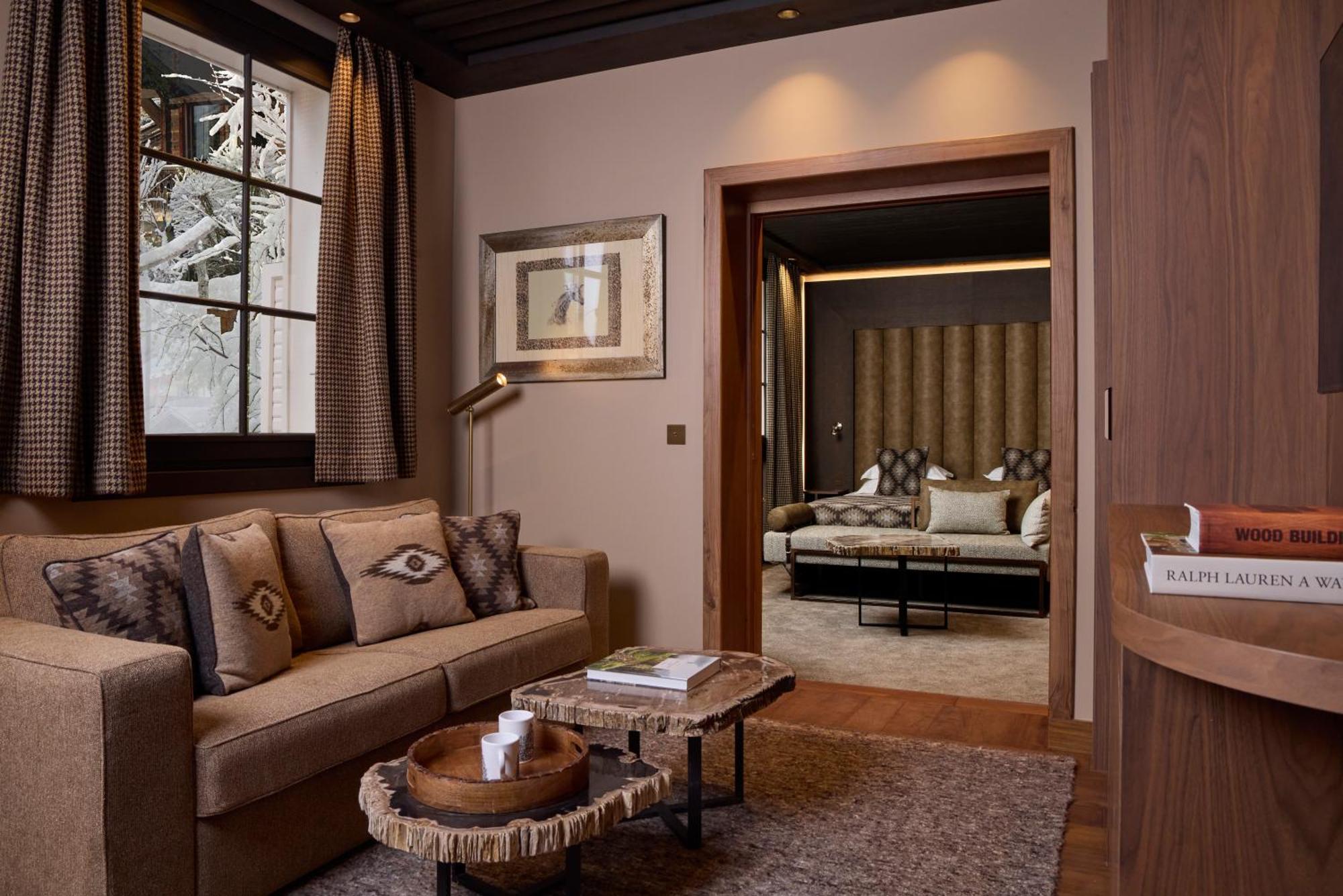 Deluxe Suite Spa Bath